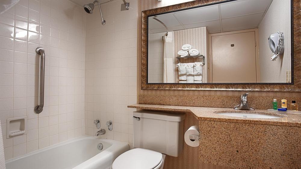 Best Western Crossroads Of The Bluffs Council Bluffs Esterno foto