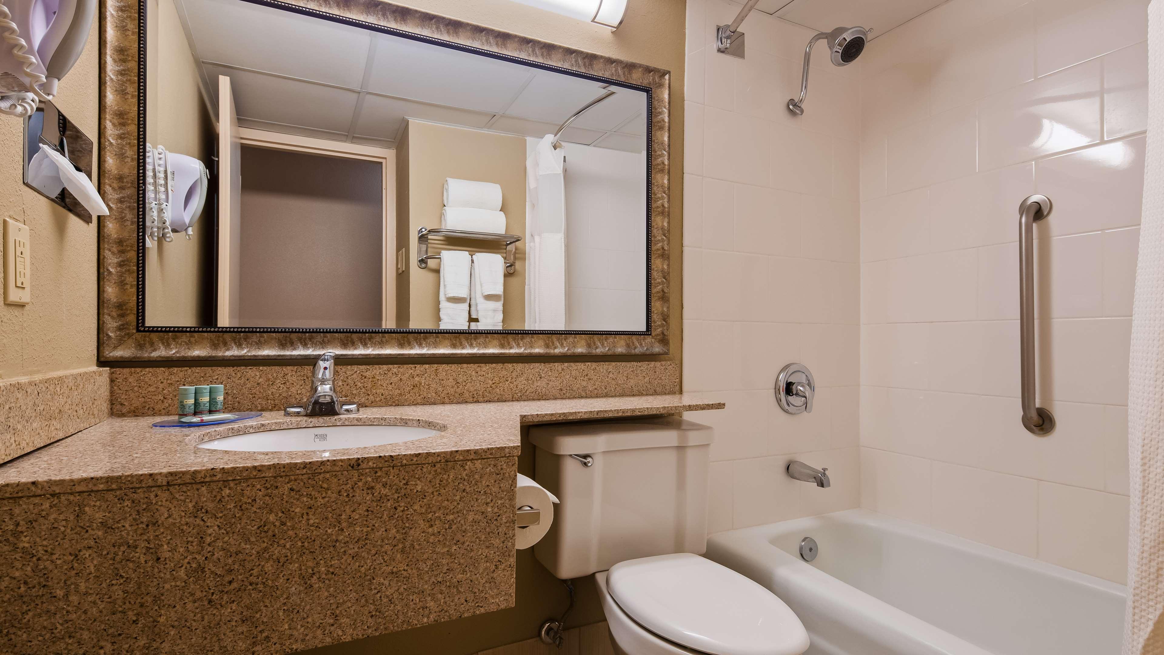 Best Western Crossroads Of The Bluffs Council Bluffs Esterno foto