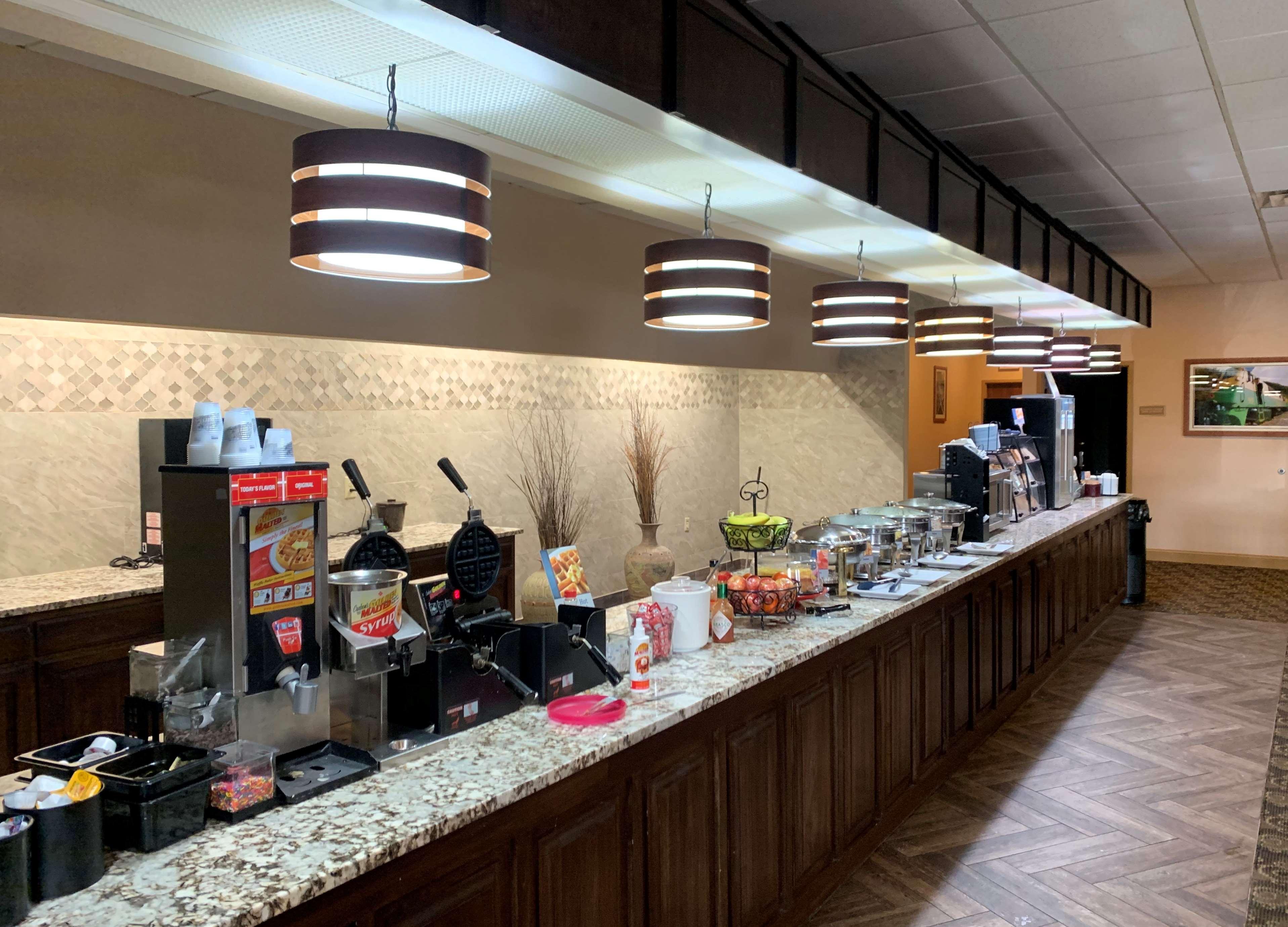 Best Western Crossroads Of The Bluffs Council Bluffs Esterno foto